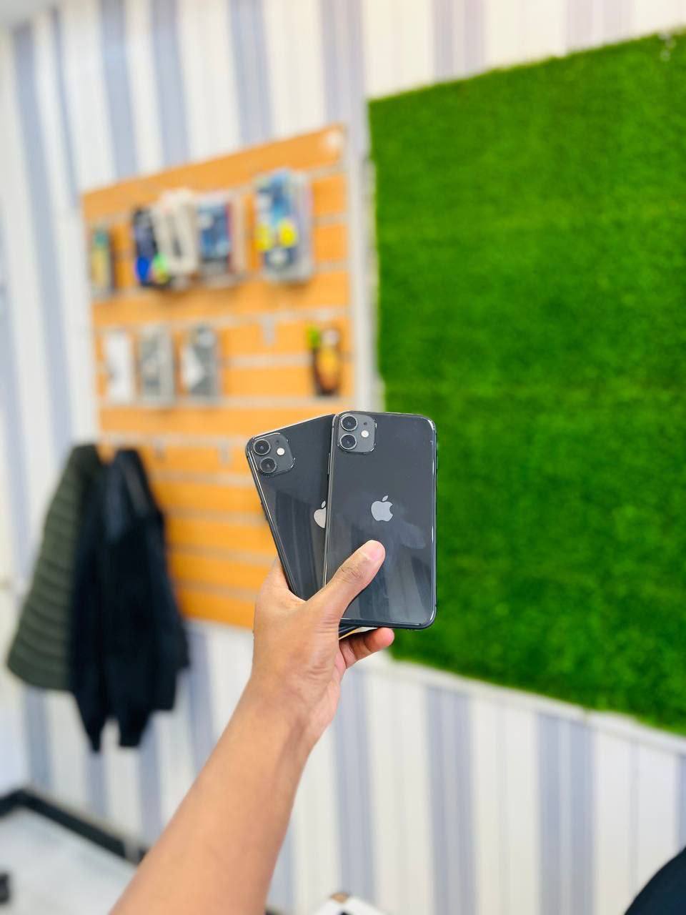 iPhone 11