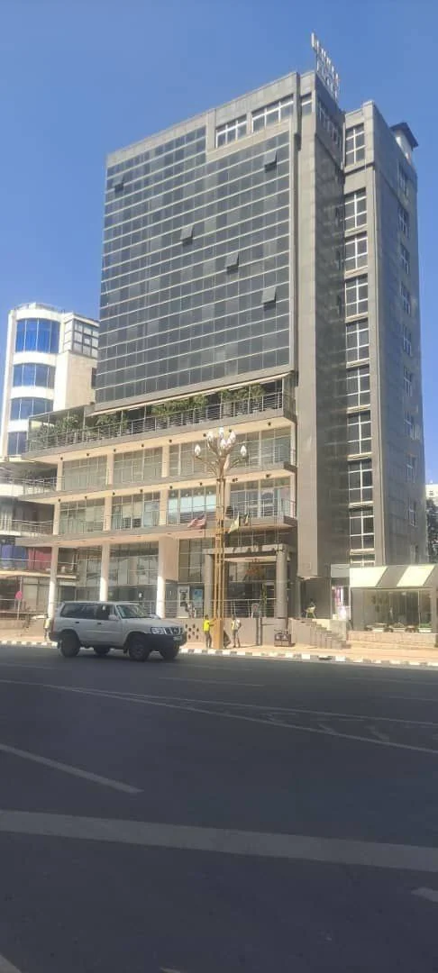 500 ካሬ የሚሸጥ G+10 ህንጻ በ 4 ኪሎ