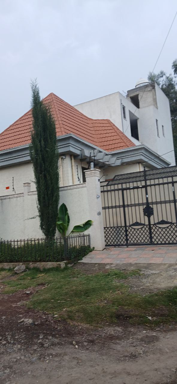 150 ካሬ የሚሸጥ ቪላ ቤት በአያት