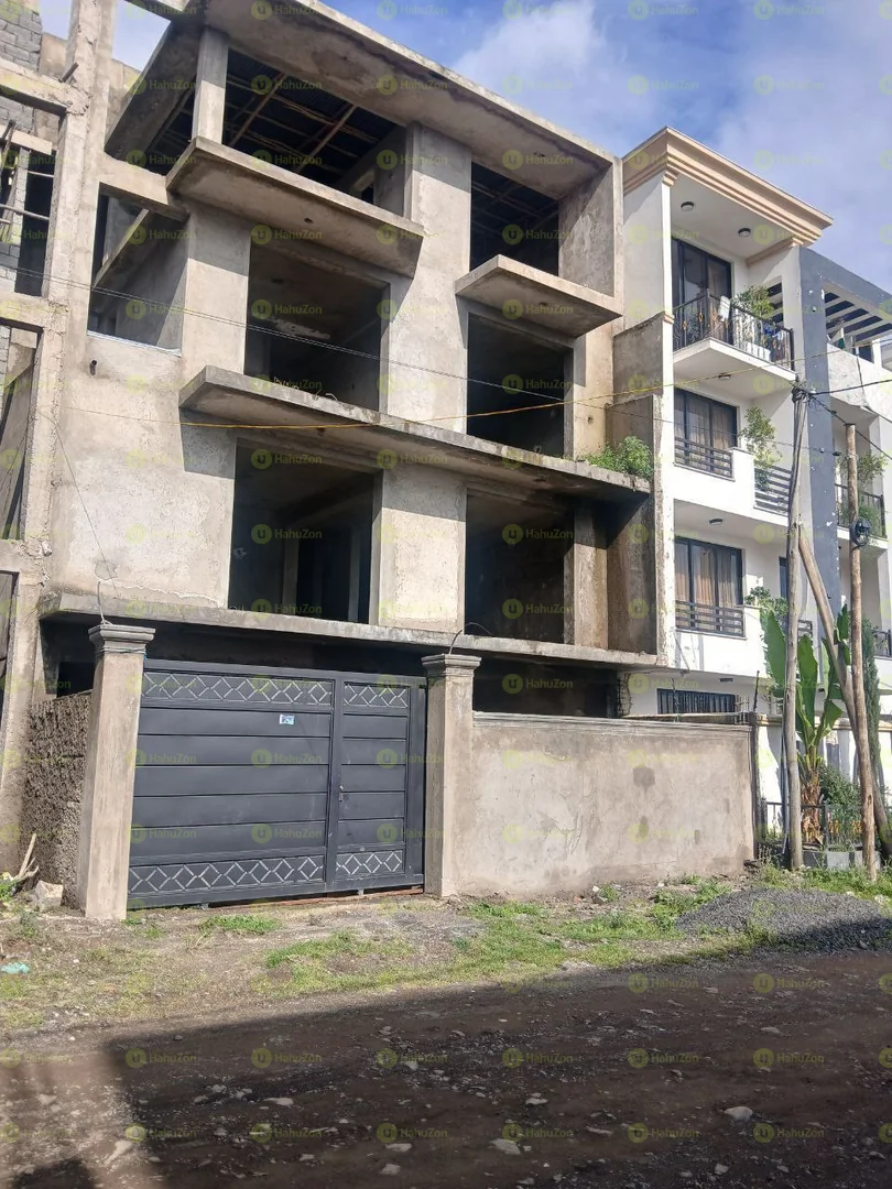 150 ካሬ የሚሸጥ G+3 ቤት በቦሌ አራብሳ