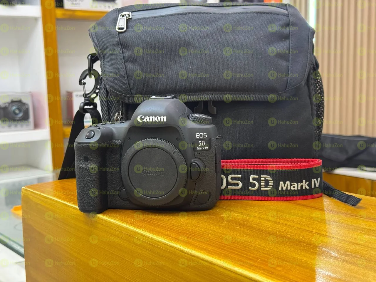 Canon 5D Mark IV with 24-105mm Mark Il Lens