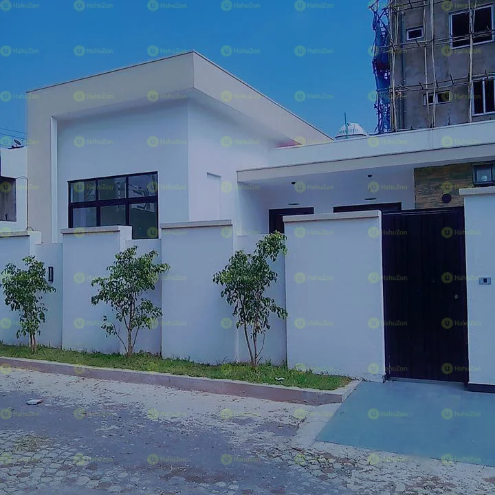 300 ካሬ የሚሸጥ ቪላ ቤት በሰሚት ዋሽንግተን