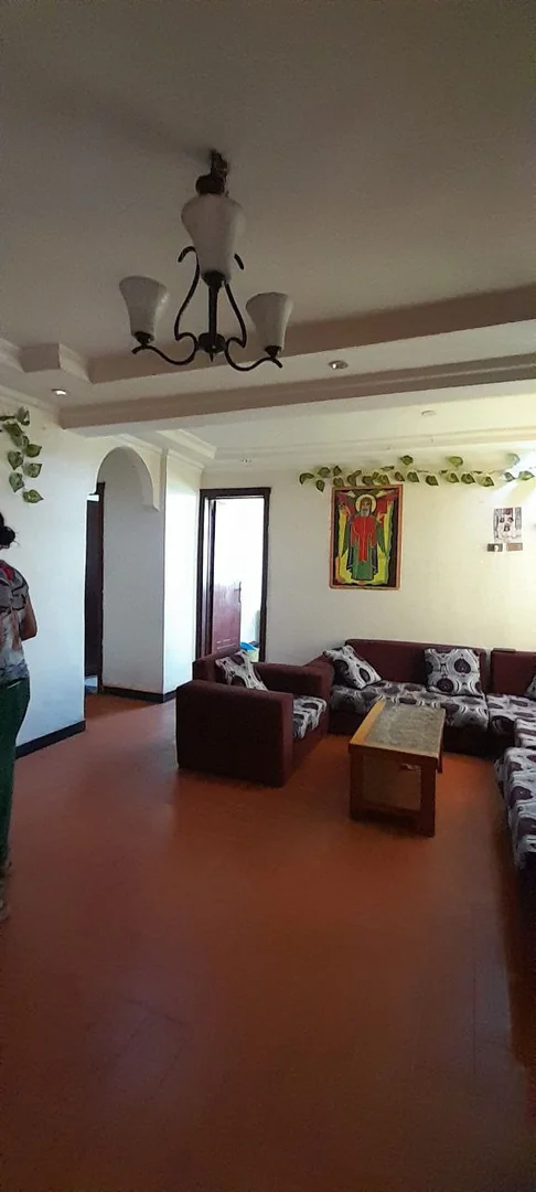 72 ካሬ የሚሸጥ 20/80  ቤት በቦሌ አራብሳ