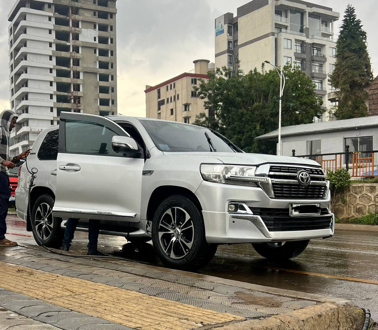 2009 Model-Toyot Landcruiser V8 VX