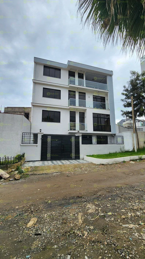 150 ካሬ የሚሸጥ G+2 ቤት በ ሲኤም ሲ ባድመ