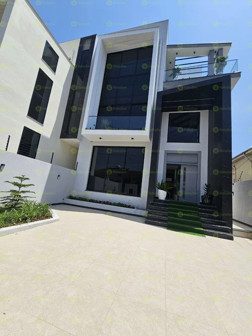 250 ካሬ የሚሸጥ G+2 ቤት በአያት