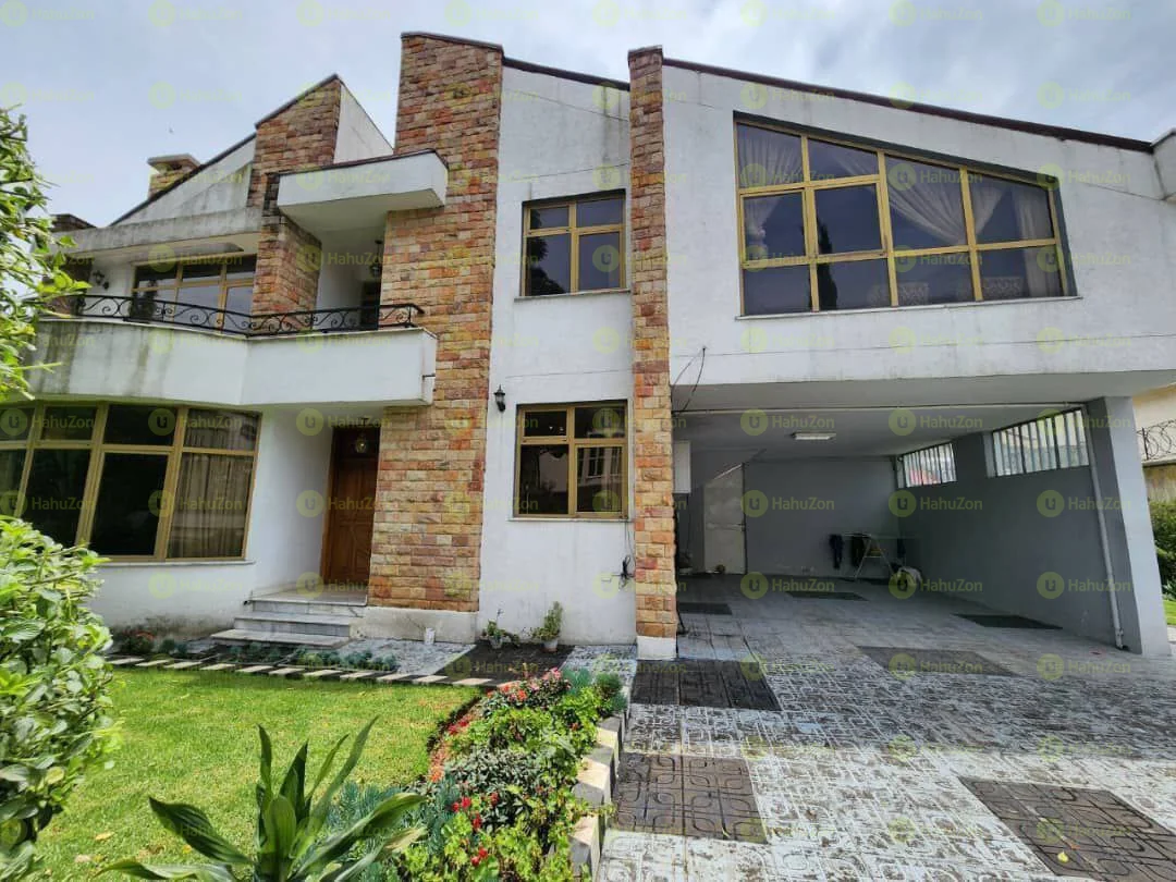 500 ካሬ የሚሸጥ G+1ቤት በCMC
