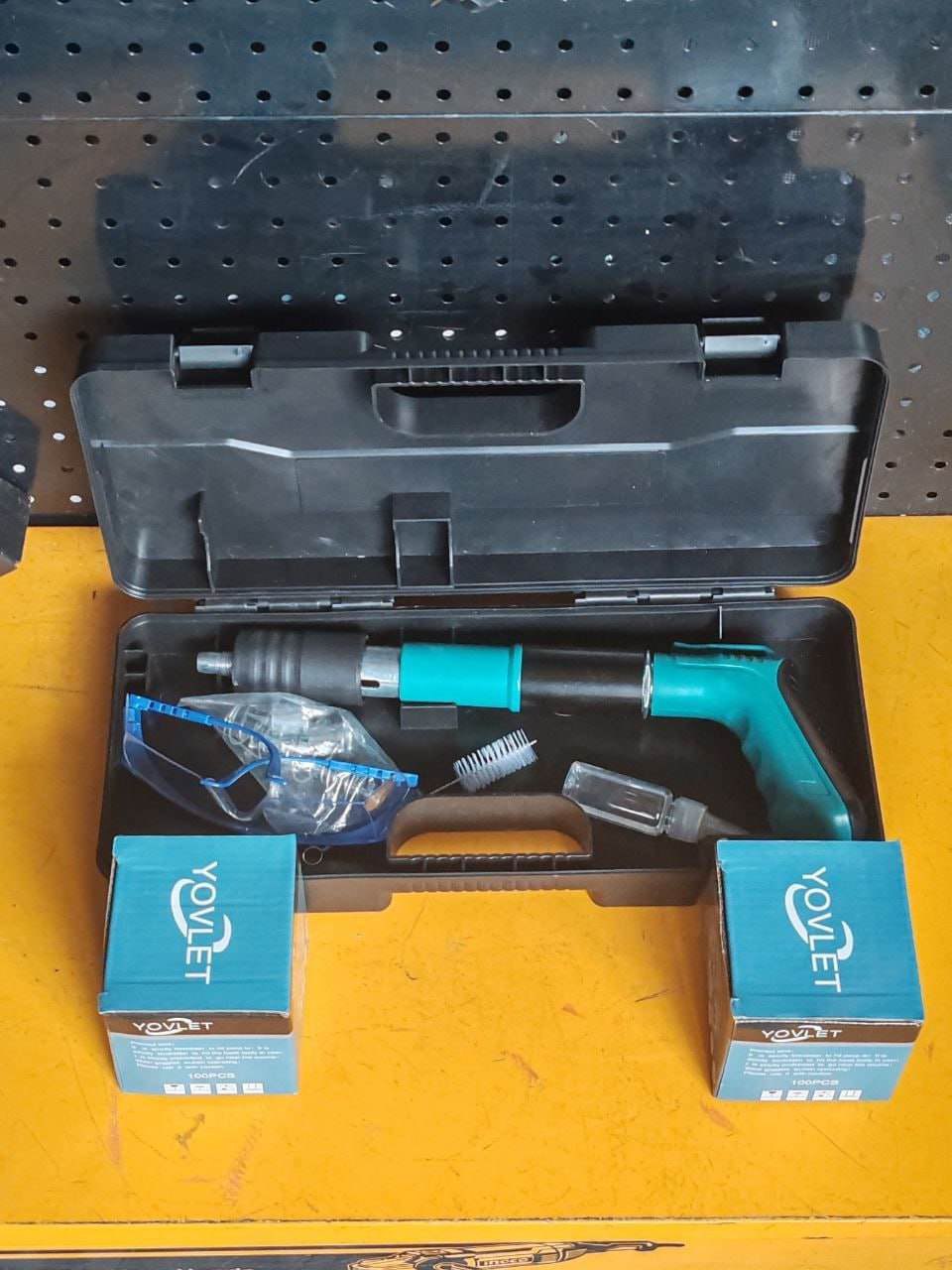 Manual Nail Shooter