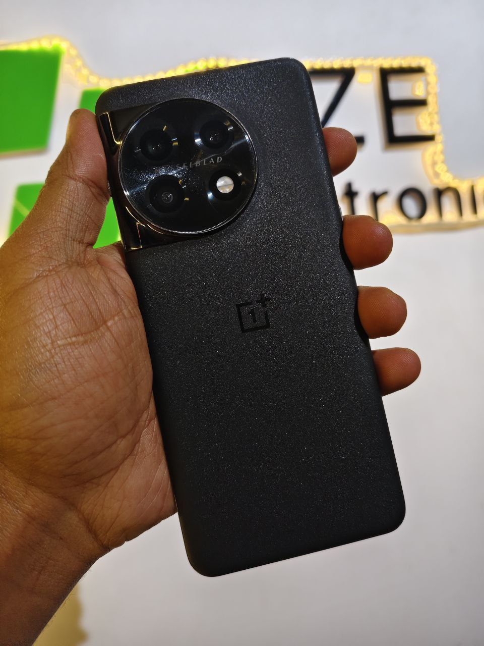 OnePlus 11