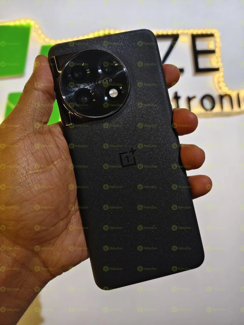 OnePlus 11