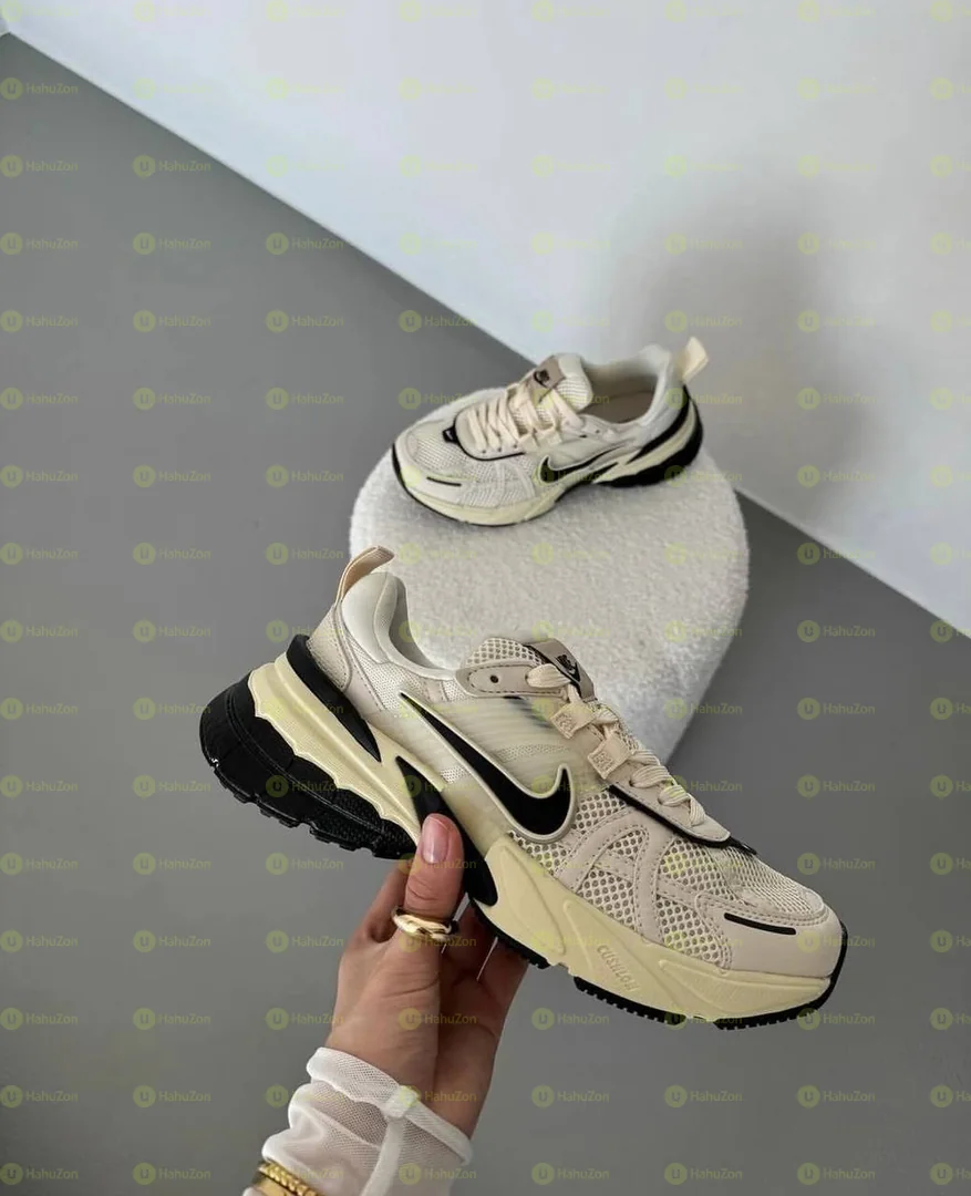 Nike v2k Women's Shoes