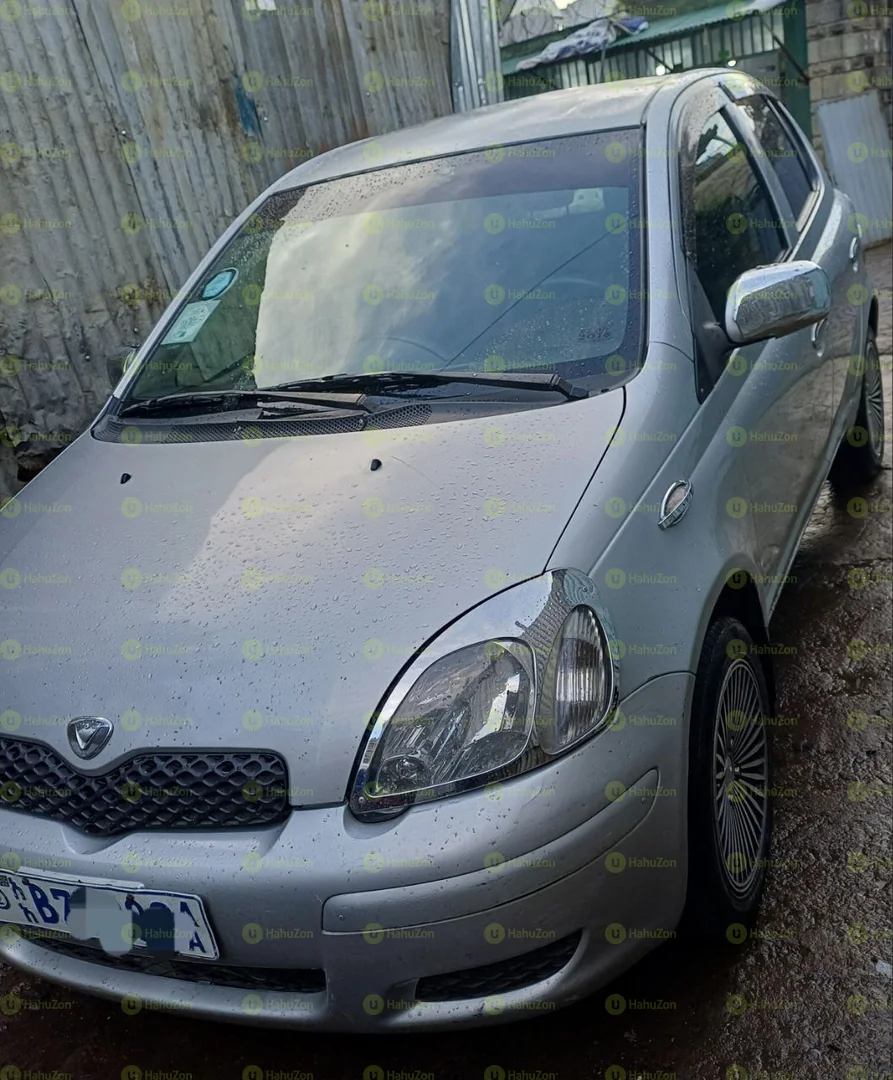 2004 Model-Toyota Vitz