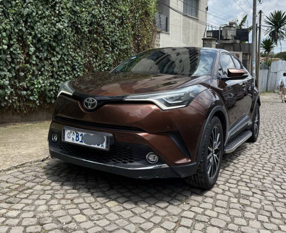 2017 Model-Toyota Ch-R