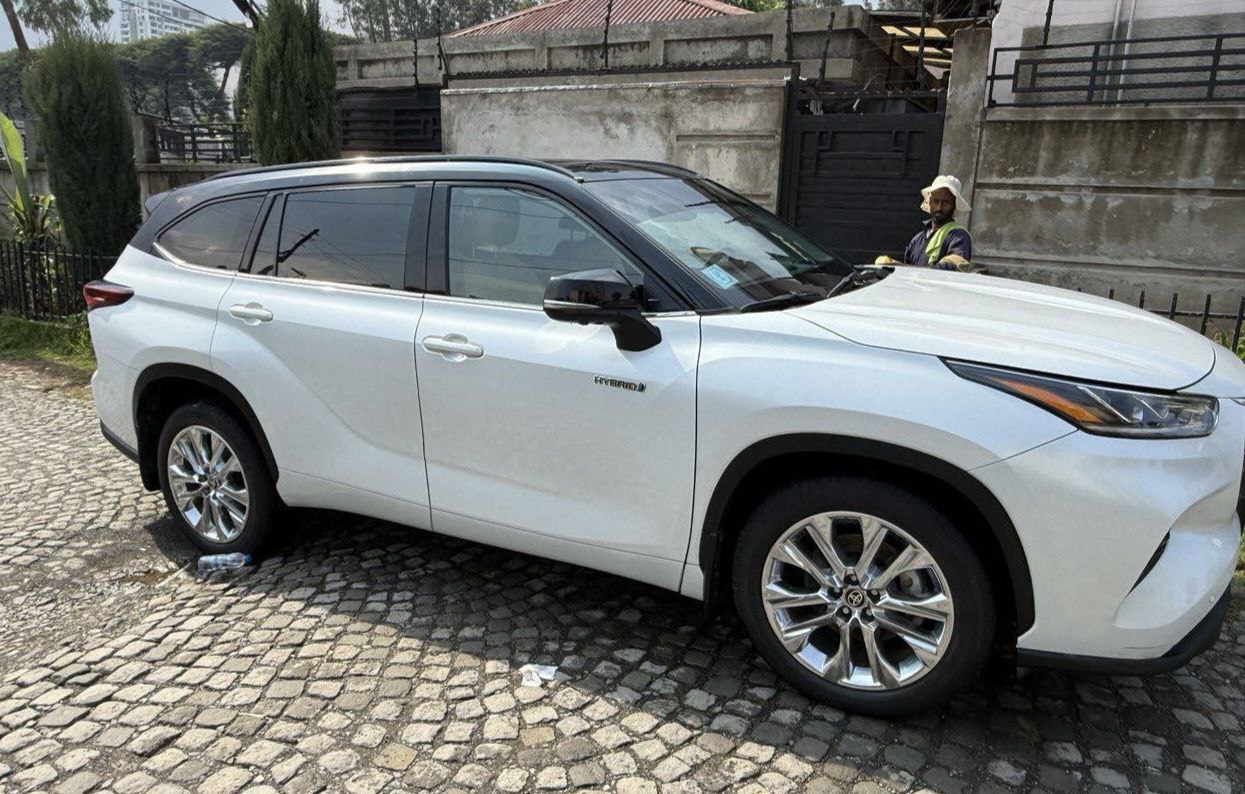 2024 Model-Toyota HighLander