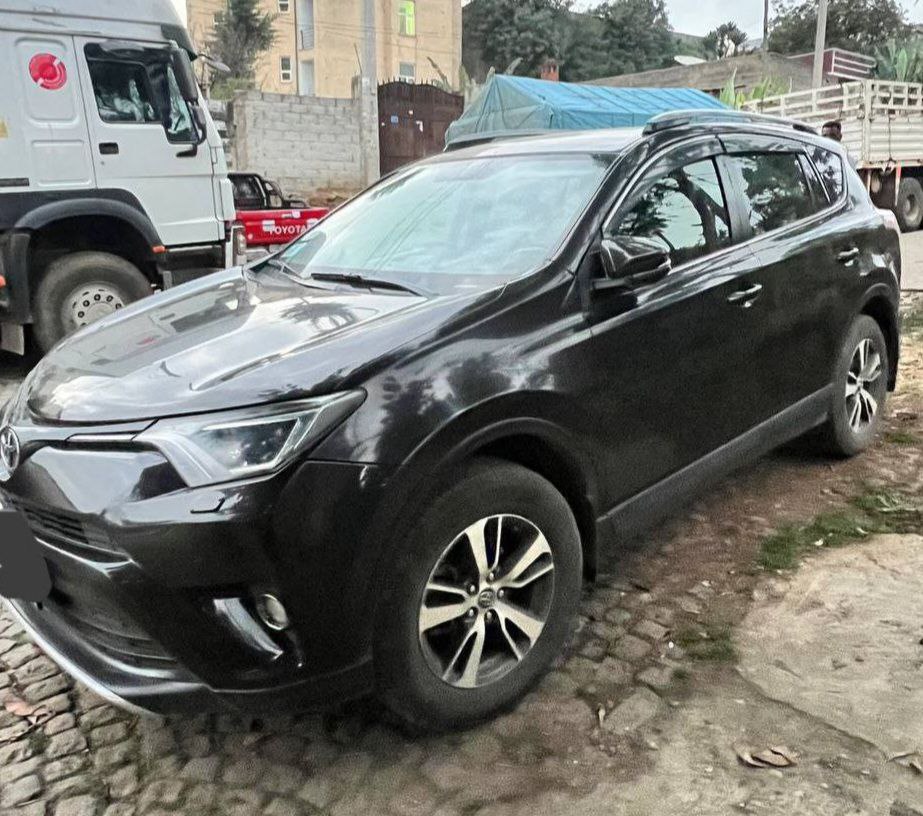 2017 Model-Toyota Rav 4