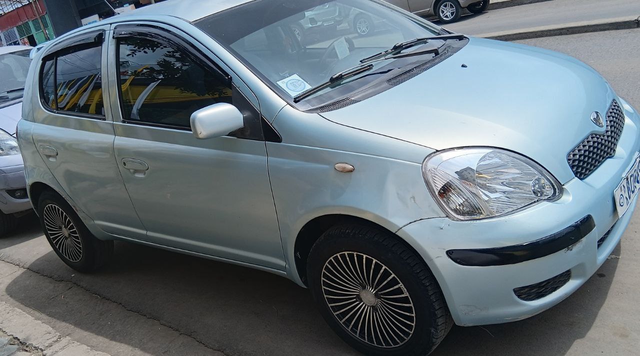 2004 Model-Toyota Vitz