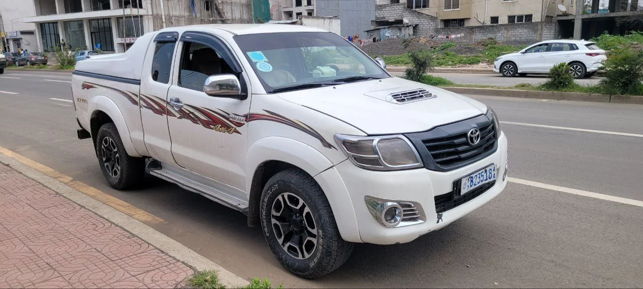 2013 Model-Toyota King Cab