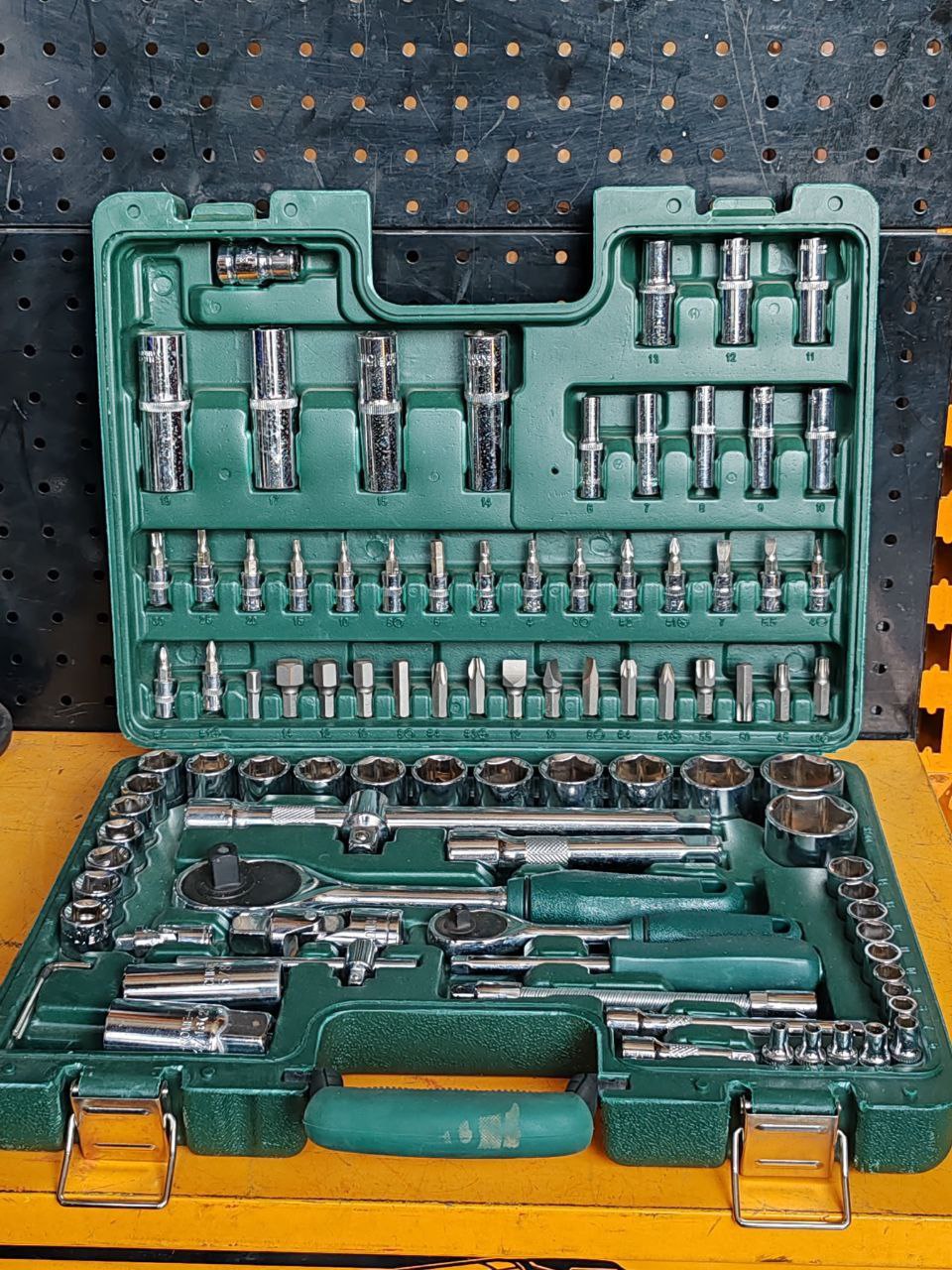 108pcs Mechanical Tools Box
