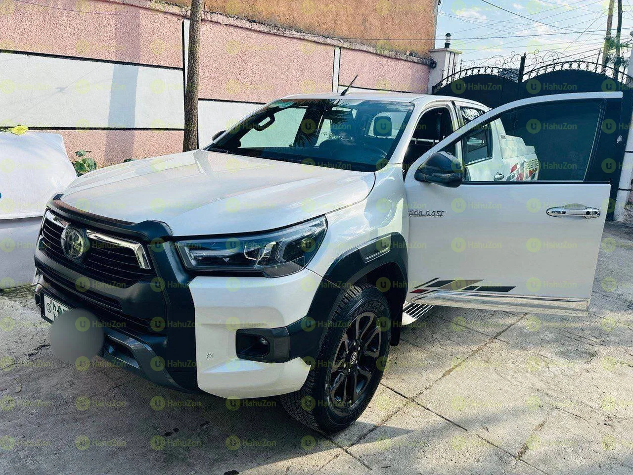 2022 Model-Toyota Hilux Invincible