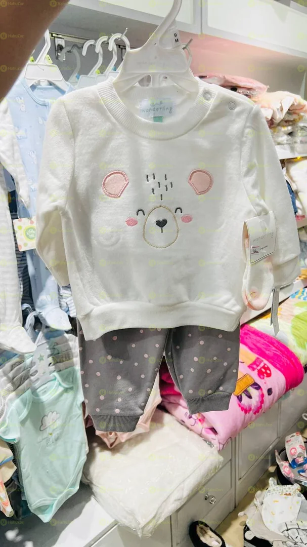 Wondering 2 pcs with Socks