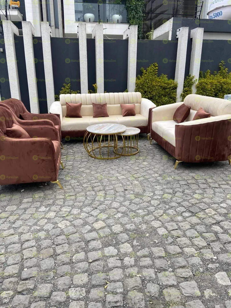 ኪንግ ሳይዝ ዘመናዊ ሶፋ