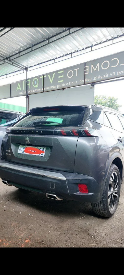 2022 Model-Peugeot 2008 GT