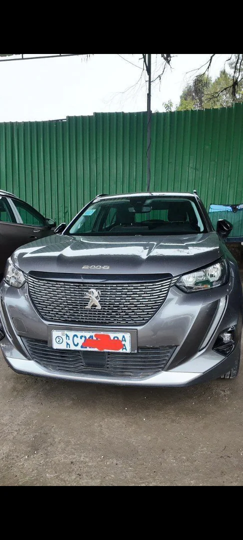 2022 Model-Peugeot 2008 GT