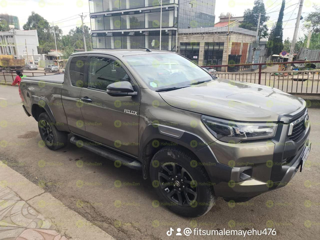 2021 Model-Toyota Hilux invisible Kin