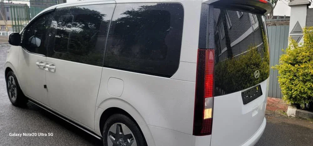 2025 Model-Hyundai Staria Hybrid