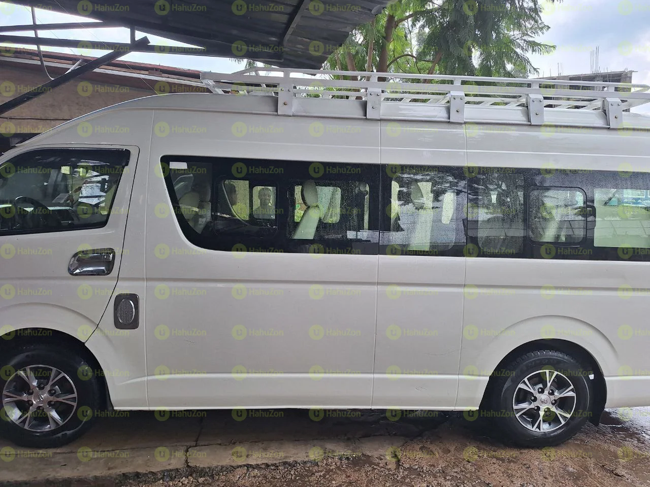 2022 Model-Toyota Hiace