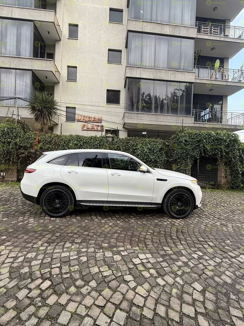 2023 Model-Mercedes -Benz EQC 400 4Matic
