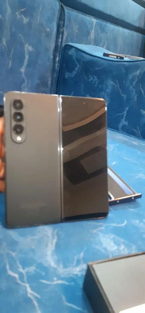 Samsung Galaxy z fold 4