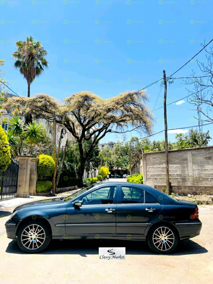 2004 Model-Mercedes-Benz