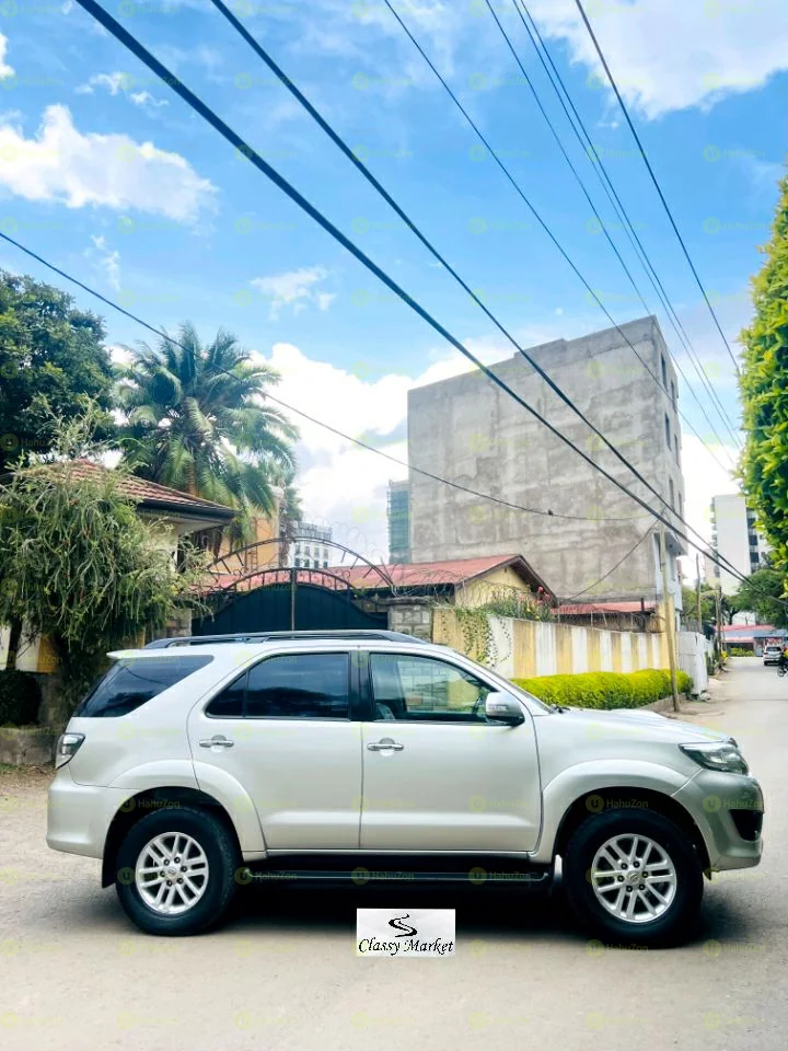 2012 Model-Toyota Fortuner