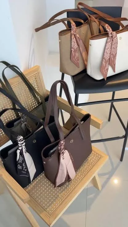 Chrisbella Women's Hand Bag