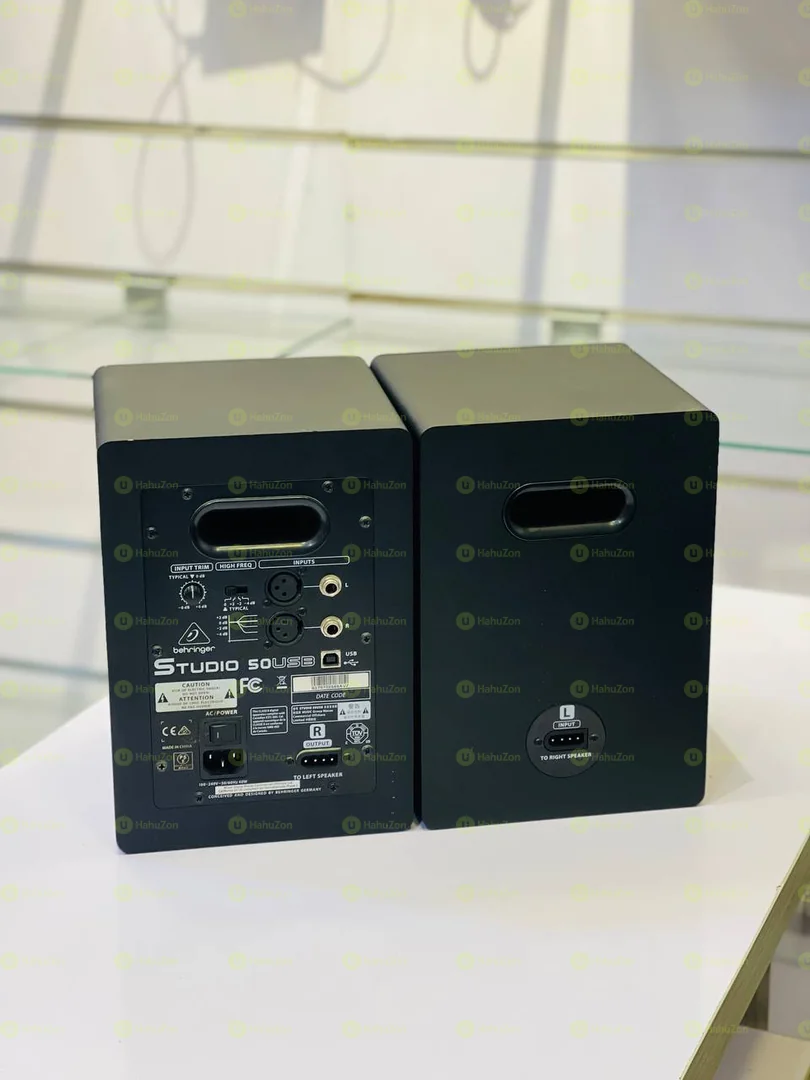 Behringer Inch Studio Monitor