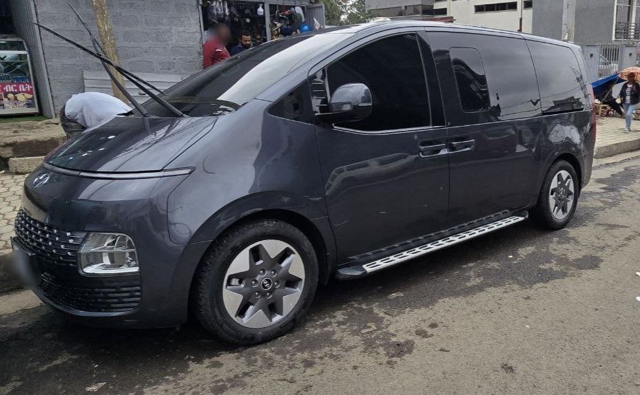 2022 Model-Hyundai Staria