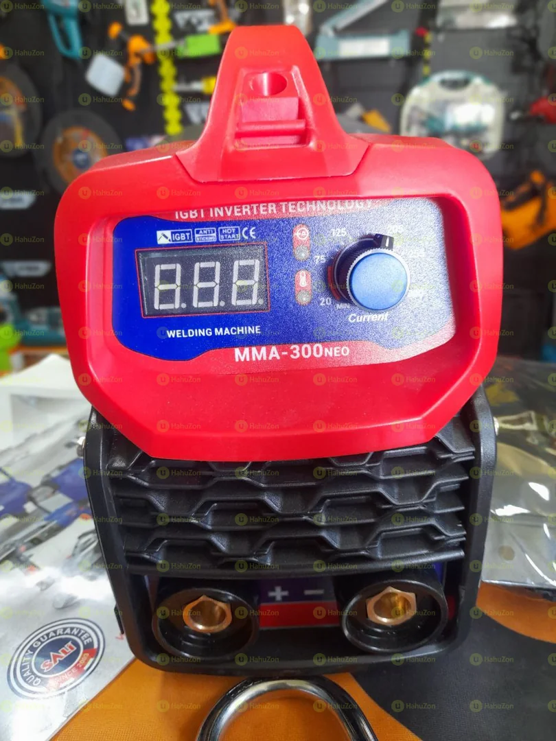 ማኩቲ አምፓየር መበየጃ