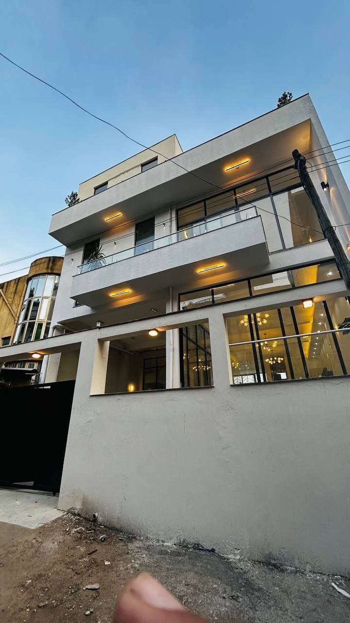 175 ካሬ የሚሸጥ G+2 ቤት በመገናኛ