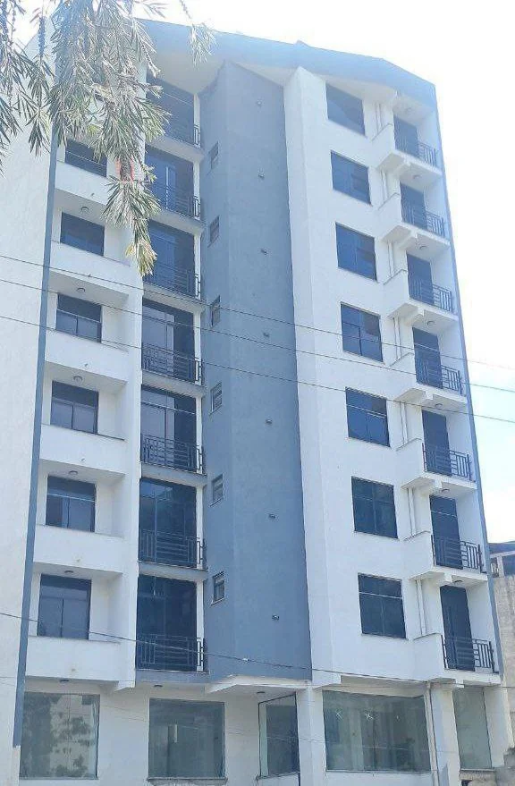 140 ካሬ የሚሸጥ G+7 ህንጻ በቦሌ