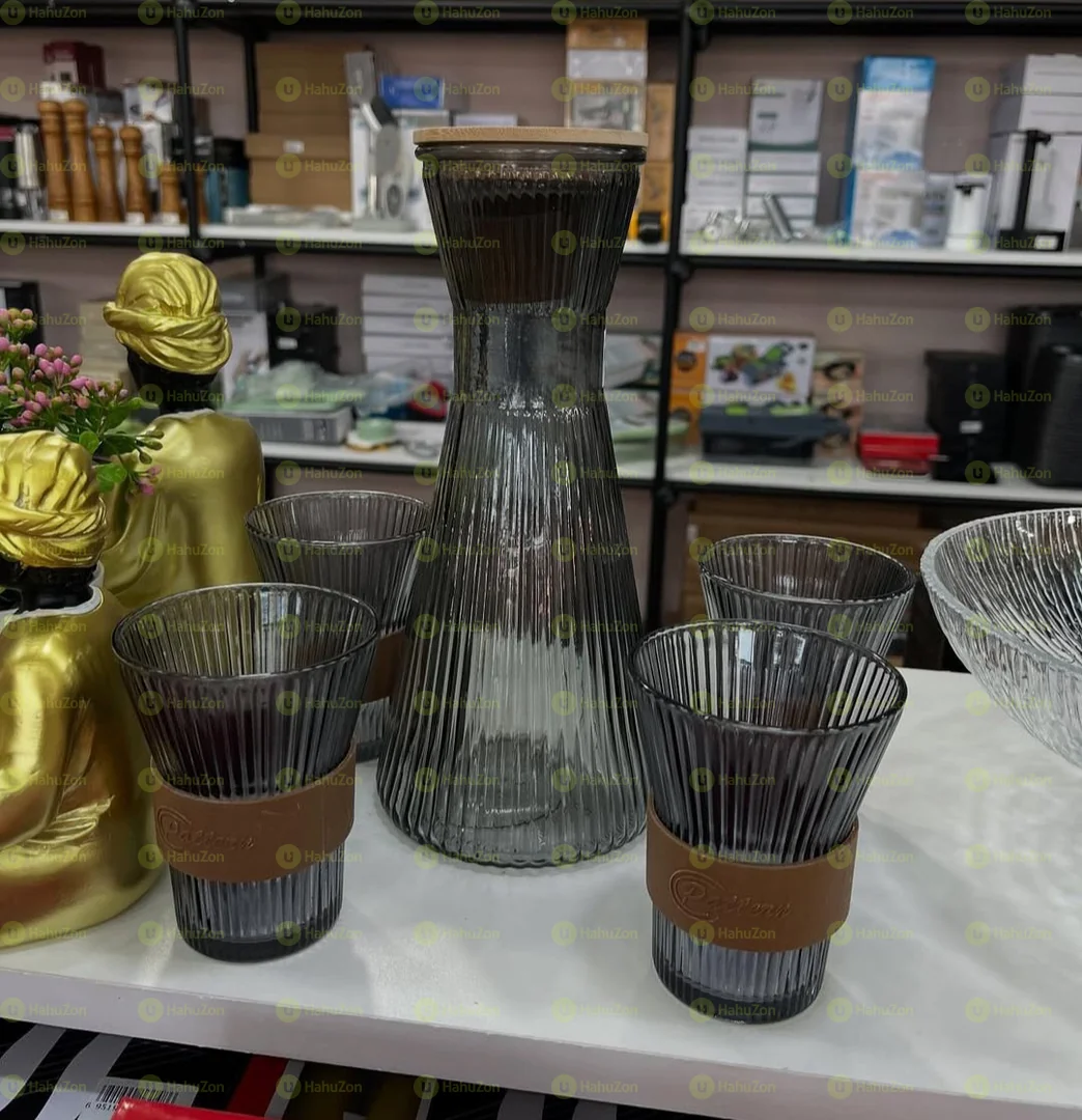 ውብ የሆነ የውሃ ማቅረቢያ  ጆግ