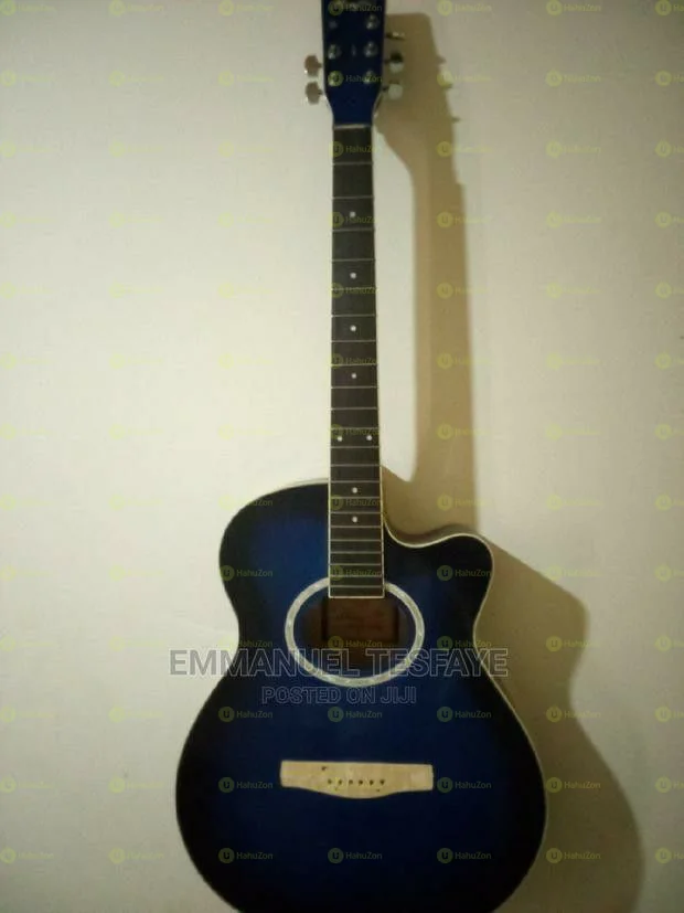 Yamaha Acoustic Guitar