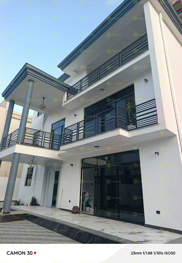 500 ካሬ የሚሸጥ G+2 ቤት በአያት