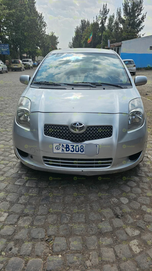 2008 Model-Toyota Yaris Compact