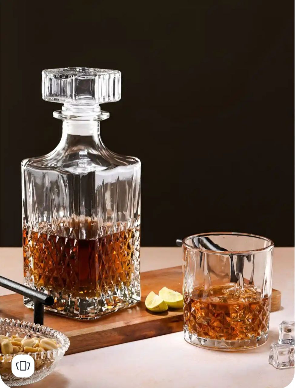 6 የመጠጫ ብርጭቆ ከአንድ የመጠጥ ማቅረቢያ ጋር