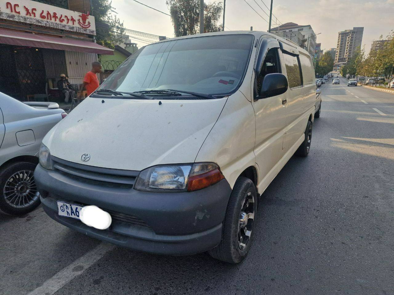 1999 Model-Toyota Hiace Dolphin
