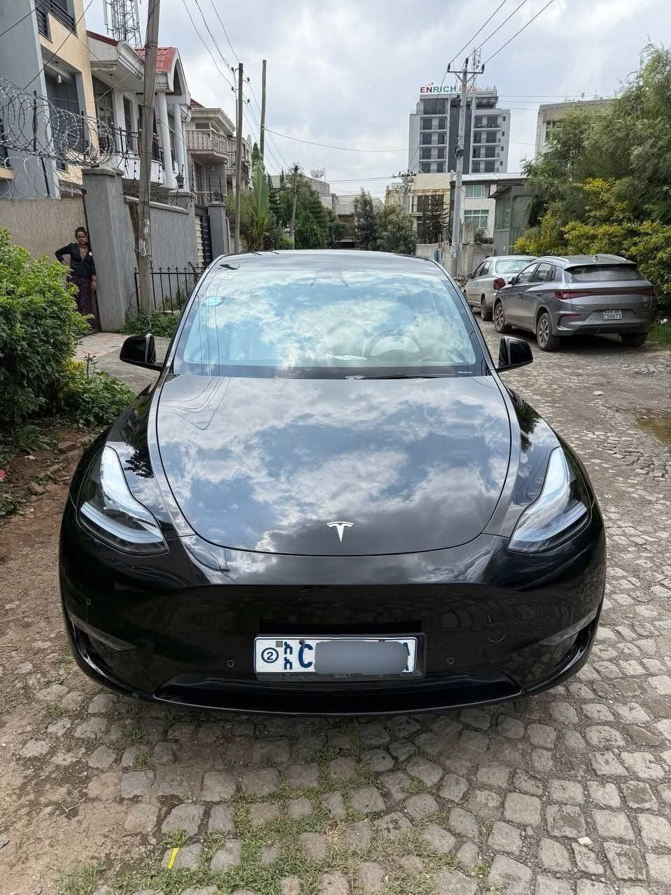 2023 Model-Tesla Y