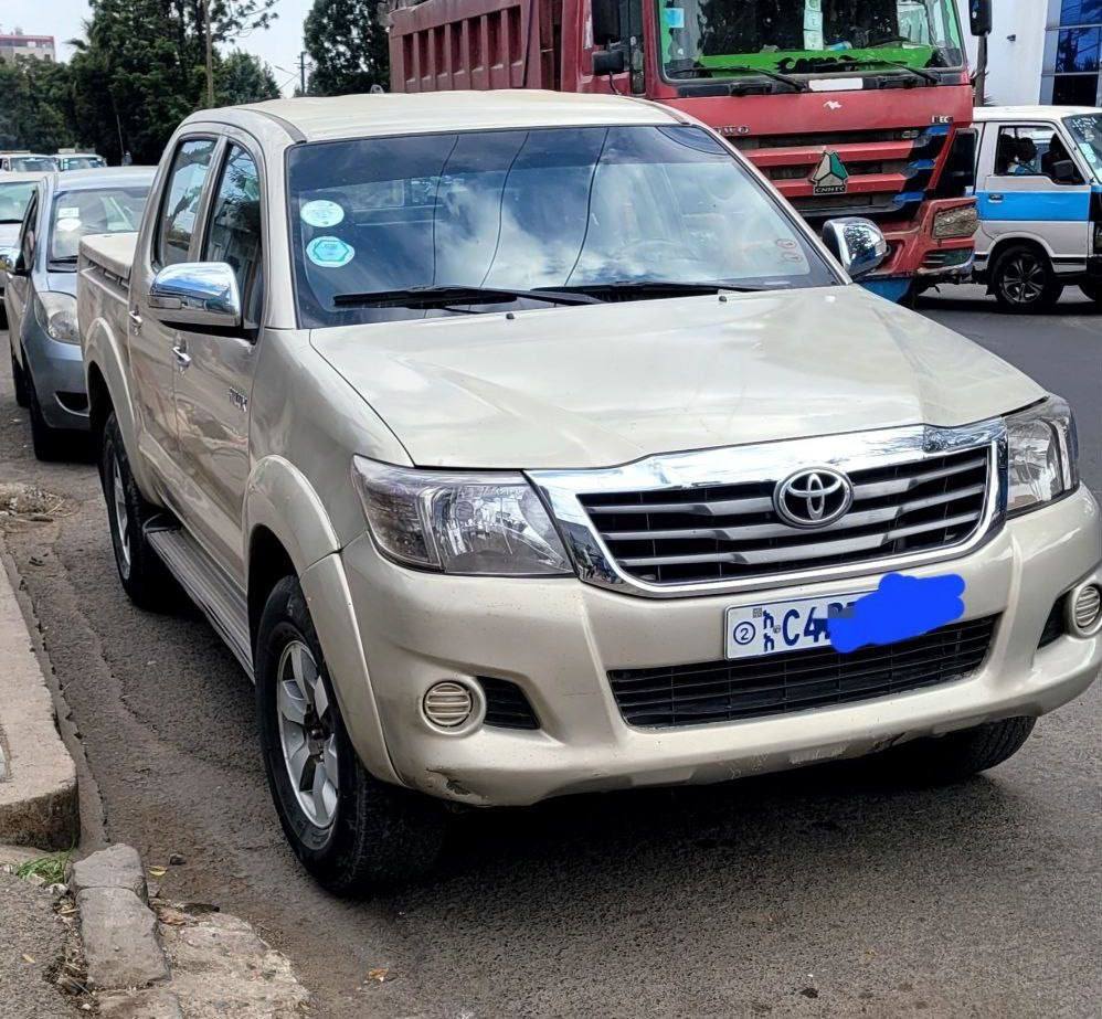 2014 Model-Toyota Hilux Dubble Cab