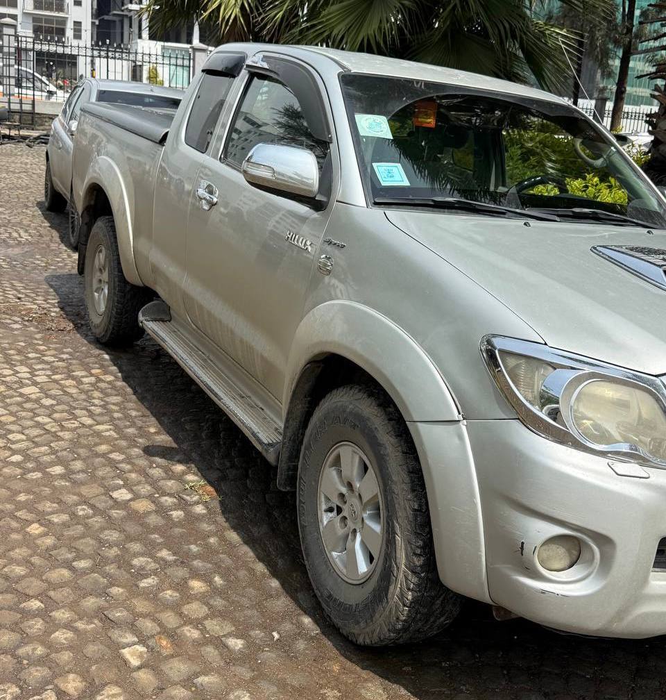 2010 Model-Toyota Hilux