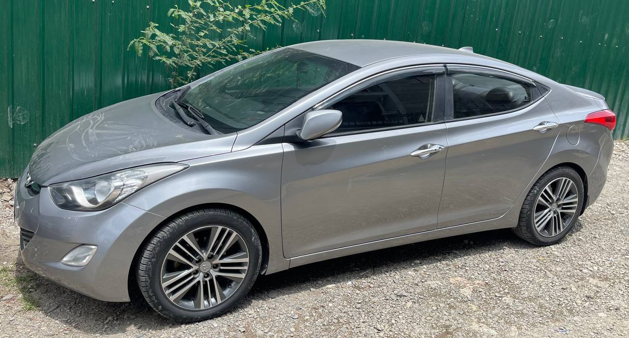 2013 Model-Hyundai Avante